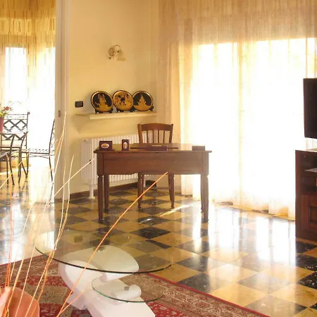 Locazione Turistica Ginevra * Mandello del Lario